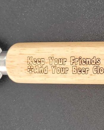 Oplukker - Keep your friends close and your beer closer